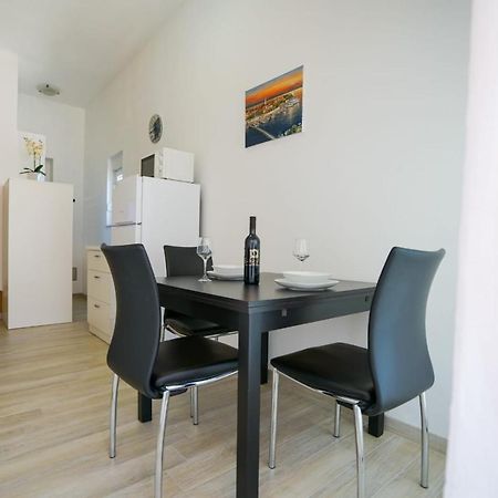 Apartment Nicol Задар Екстериор снимка